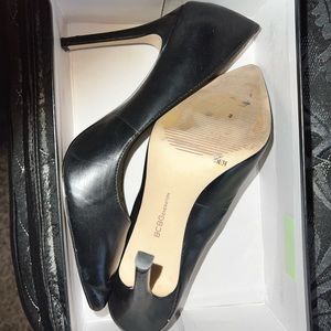 BCBG Leather pumps